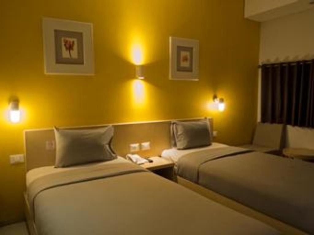 Hotel Tibera Taman Cibeunying Бандунг Экстерьер фото
