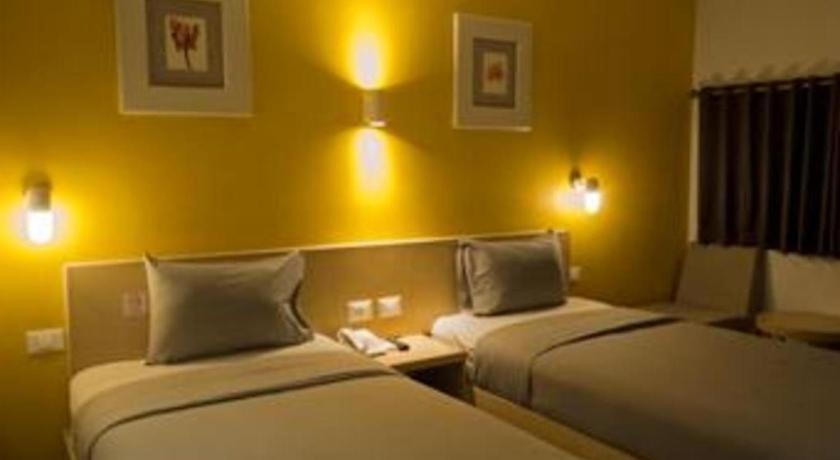 Hotel Tibera Taman Cibeunying Бандунг Экстерьер фото