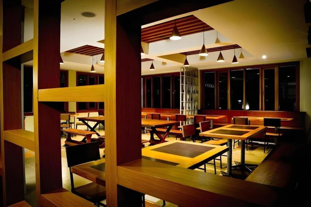 Hotel Tibera Taman Cibeunying Бандунг Экстерьер фото